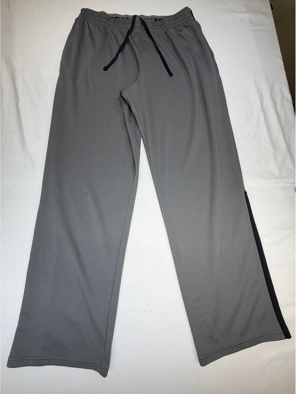 Under Armor Men's Track Pants Elastic Drawstring Waist Relaxed Fit Size XL Grey